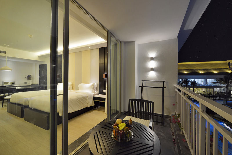 Palace Resort Yalong Bay Sanya Luoyushangcun Exterior photo
